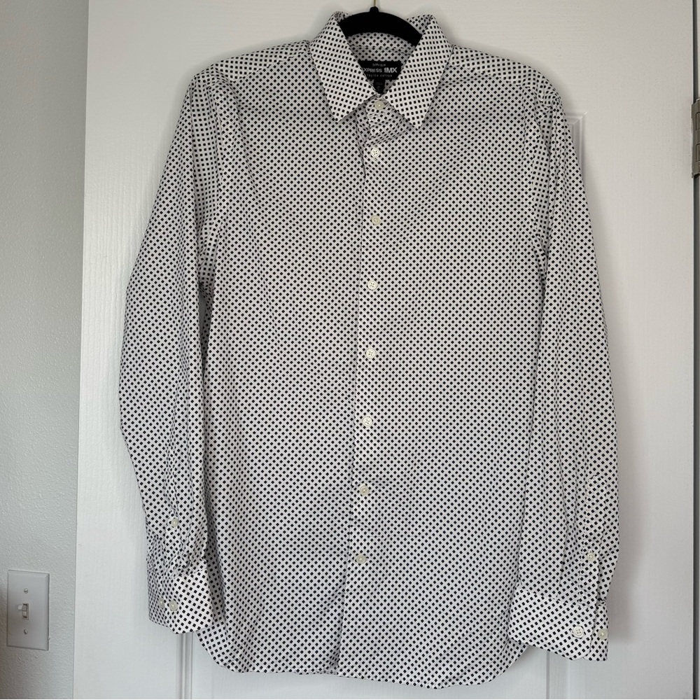 Express 1MX Extra Slim Stretch Cotton White and Blue Triangle Dot Long Sleeve